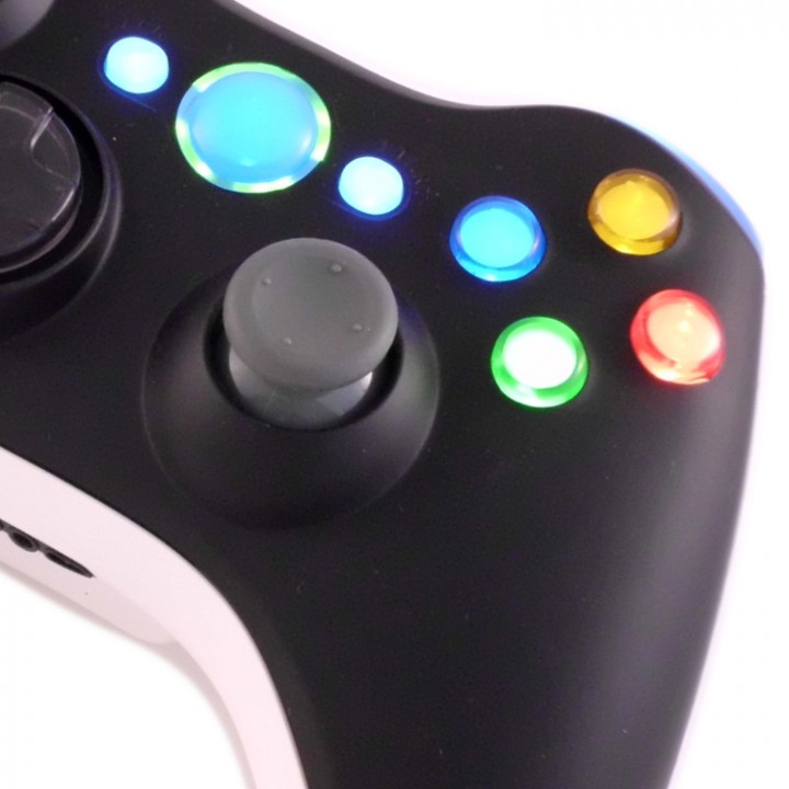 Xbox 360 black white controller